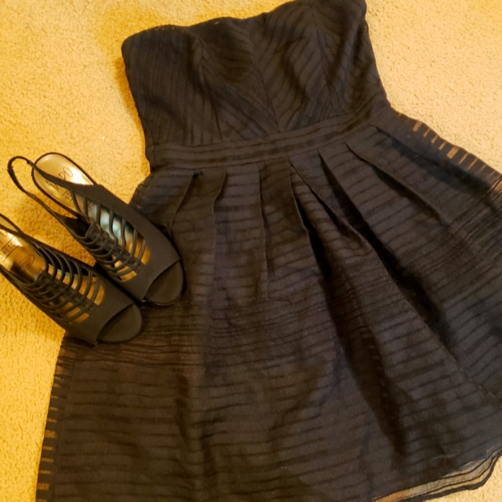 Black strapless dress